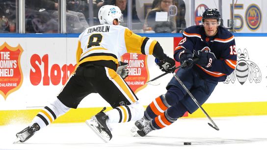 Freeze Frame: Dumoulin's latest mistakes prove costly taken in Elmont, N.Y. (Penguins)